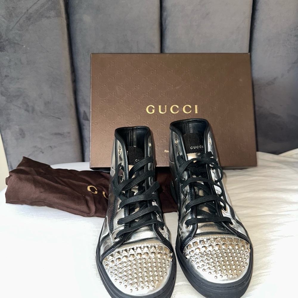 Gucci woman’s Silver Metallic Leather Spikes
Studded Sneakers Boots